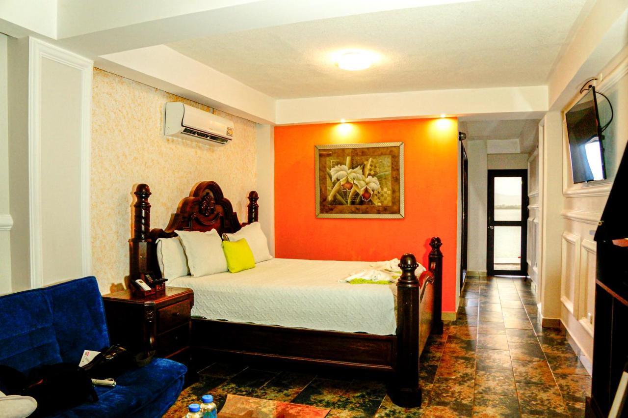 Hotel Mi Paraiso Rio Dulce Castillo de San Felipe Eksteriør billede