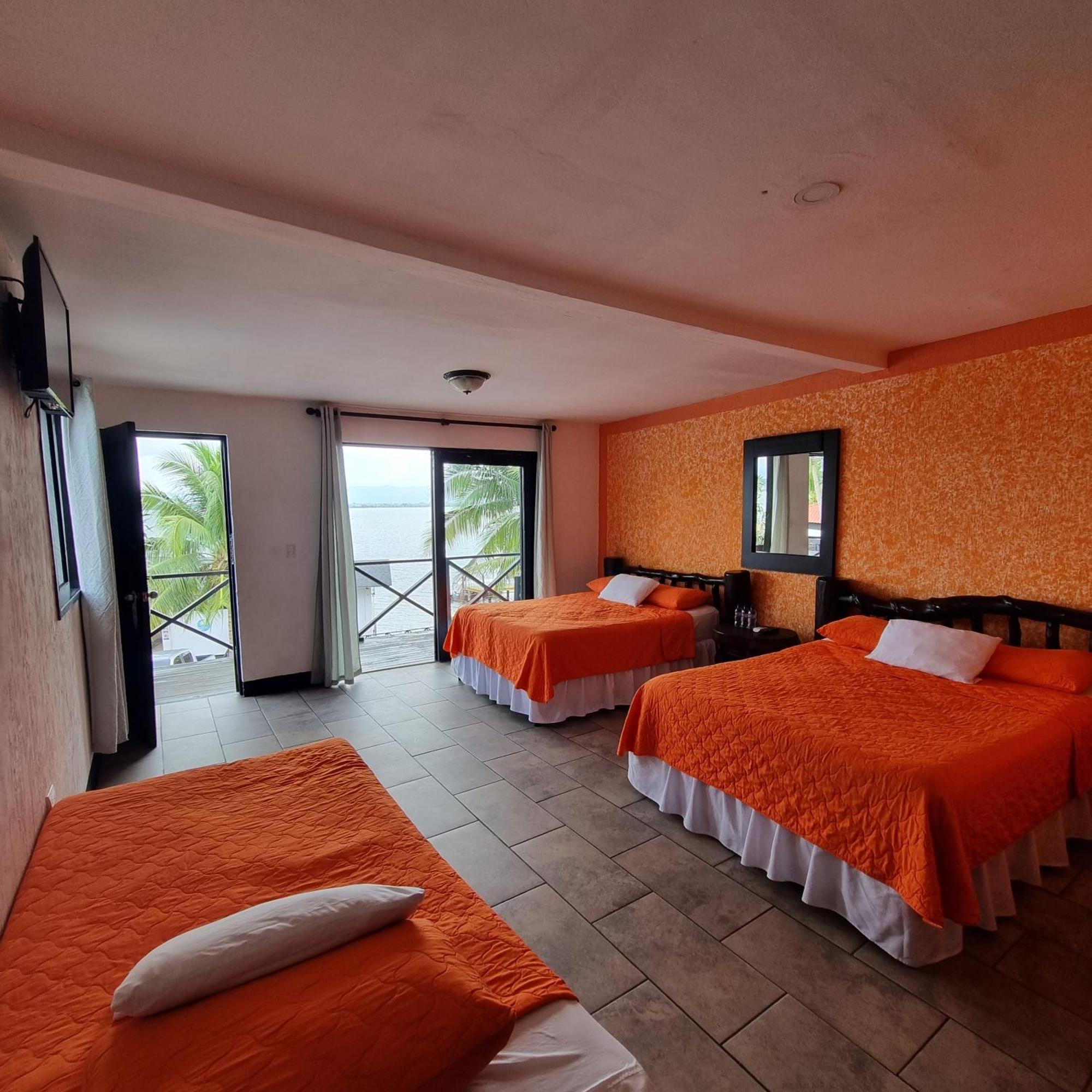 Hotel Mi Paraiso Rio Dulce Castillo de San Felipe Eksteriør billede